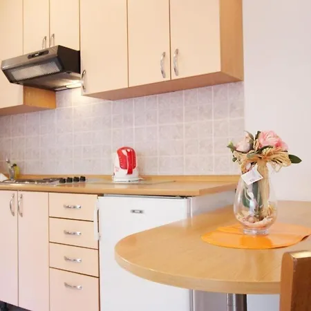 In Mit Eigenem Balkon - B59618